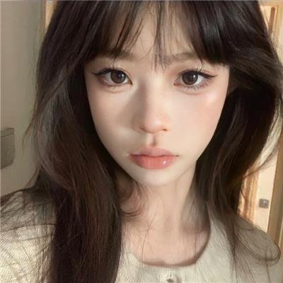 女孩,母亲与恶魔